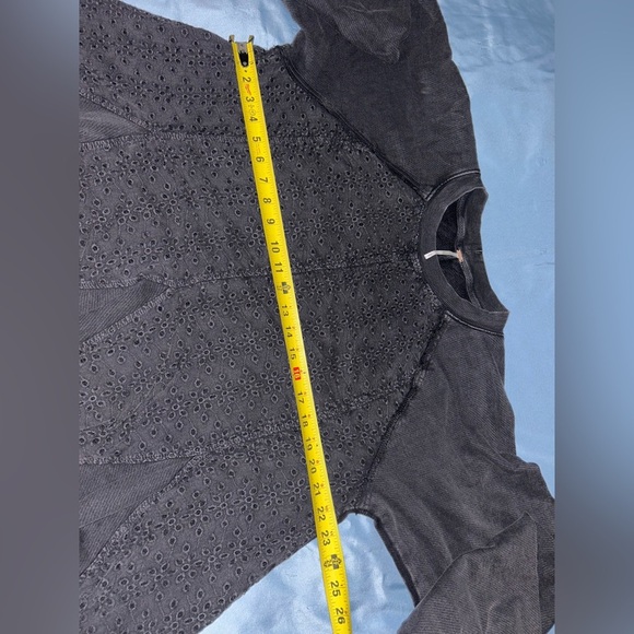 -Free People Eva Sweatshirt In Washed Black
-Size Small - Picture 6 of 6